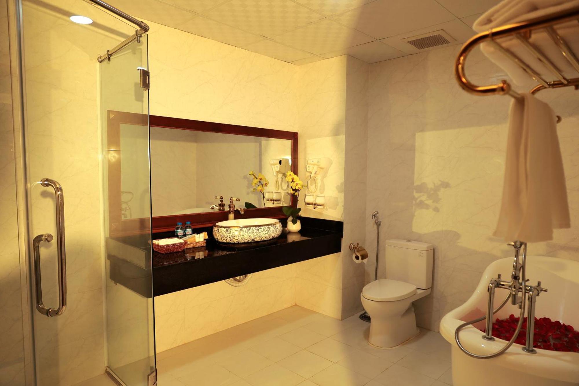 Pleiku & Em Hotel By Gia Lai Tourist Εξωτερικό φωτογραφία